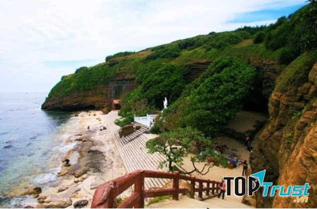 Đường xuống Chùa Hang