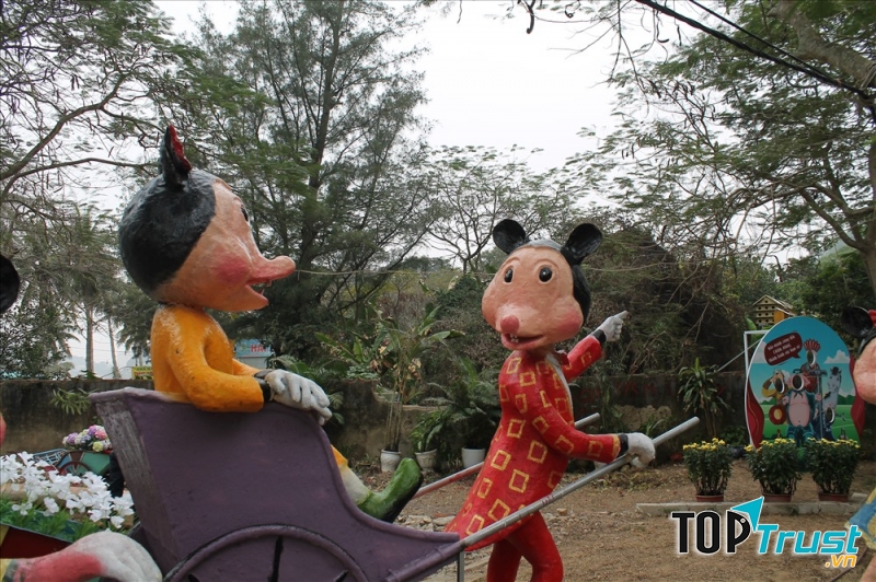 Chuột đáo thiền môn tại chùa Hang