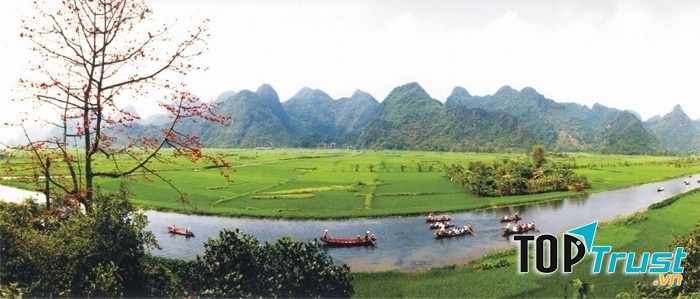 Dòng suối Yến thơ mộng
