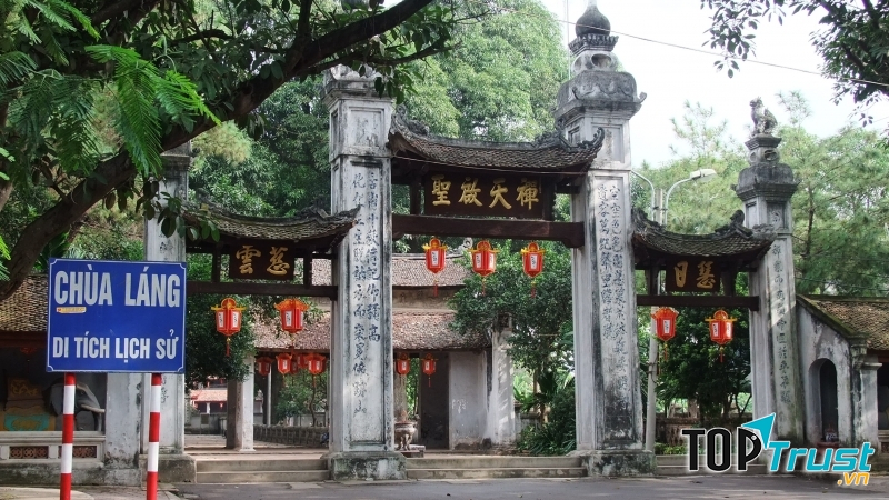 Khung cảnh chùa Láng-Hà Nội