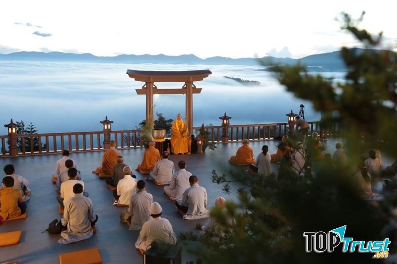 Chùa Linh Quy Pháp Ấn