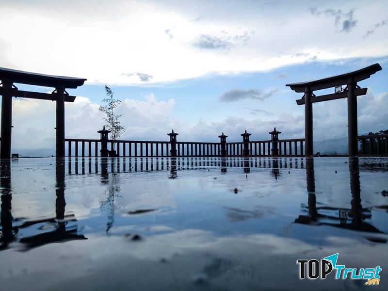 Chùa Linh Quy Pháp Ấn