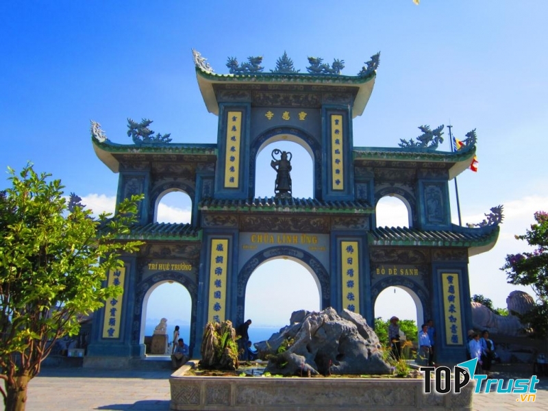 Chùa Linh Ứng Bãi Bụt-Bán đảo Sơn Trà