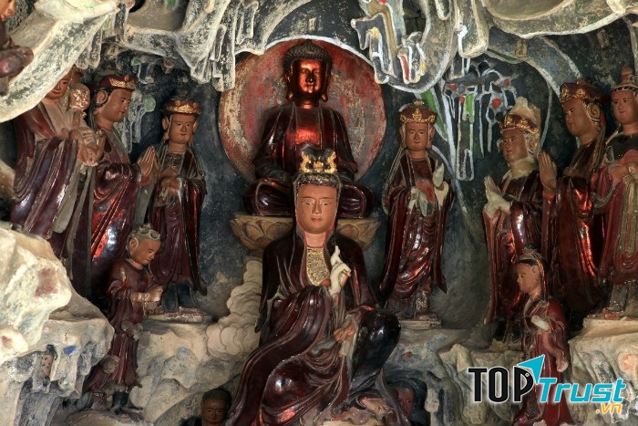 Động Quán Âm Nam Hải