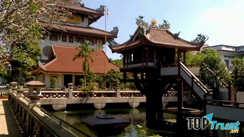 Chùa Nam thiên đệ nhất trụ