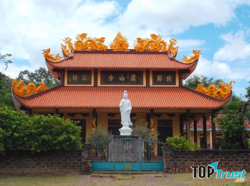 Chánh điện chùa