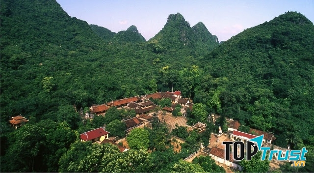 Toàn cảnh chùa Thiên Trù nhìn từ trên cao