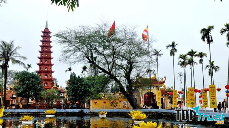Khung cảnh chùa Trấn Quốc-Hà Nội