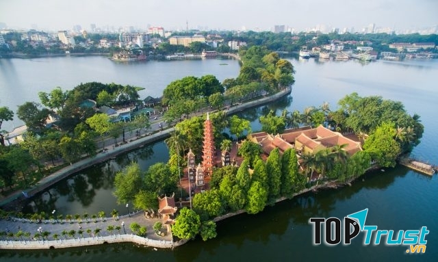 Chùa Trần Quốc nhìn tổng thể từ trên cao