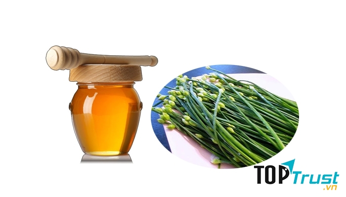 Hấp hẹ với mật ong để chữa viêm họng