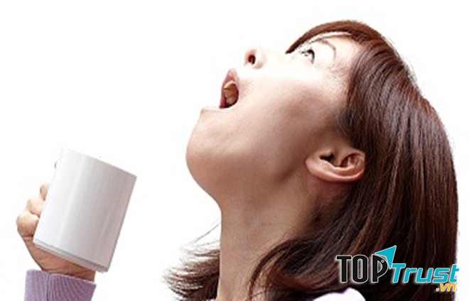 Chữa viêm họng hạt bằng nước muối