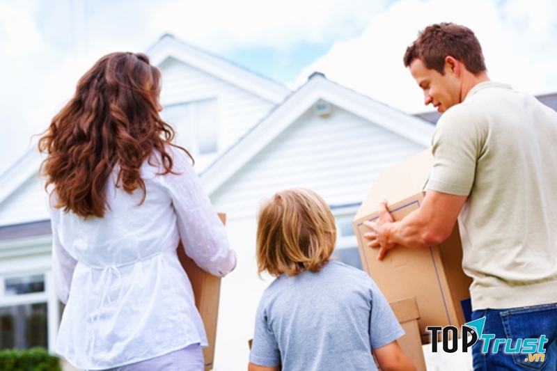 Đồ đạc phải do tự tay người trong gia đình dọn chuyển mang đến nhà mới.