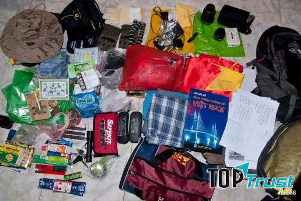 Đột nhập balo của một phượt thủ