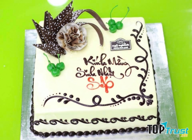 Bạn có thể gửi tặng đến sếp chiếc bánh kem với lời chúc như thế này để bày tỏ tấm lòng của mình