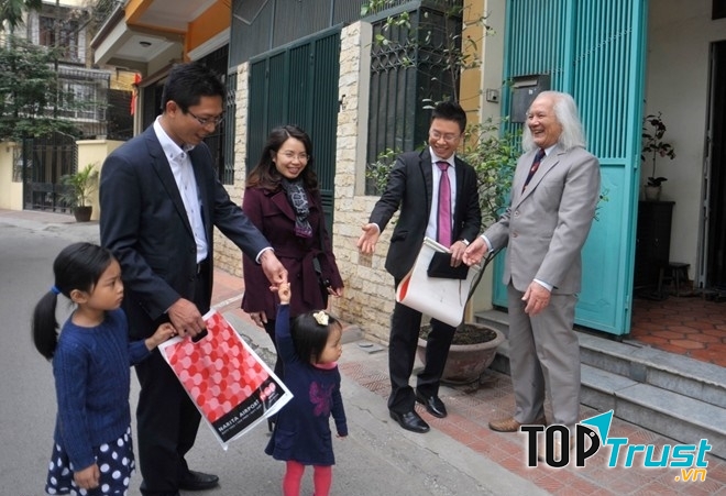 Chúc Tết ngày mùng Một là một truyền thống của người Việt