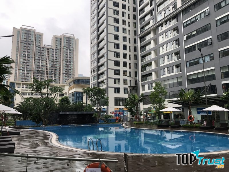 Bể bơi ngoài trời chung cư Imperia Sky Garden