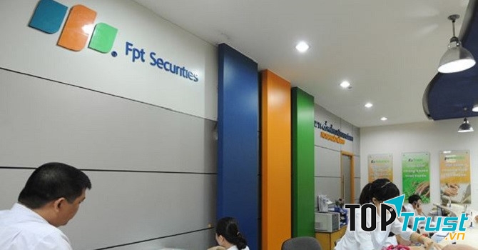Chứng khoán FPT