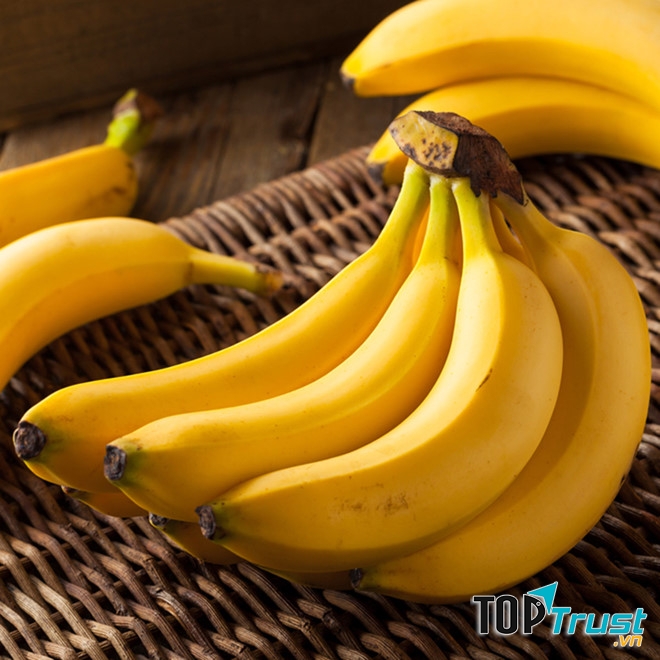 Ăn chuối phòng chống say nắng.