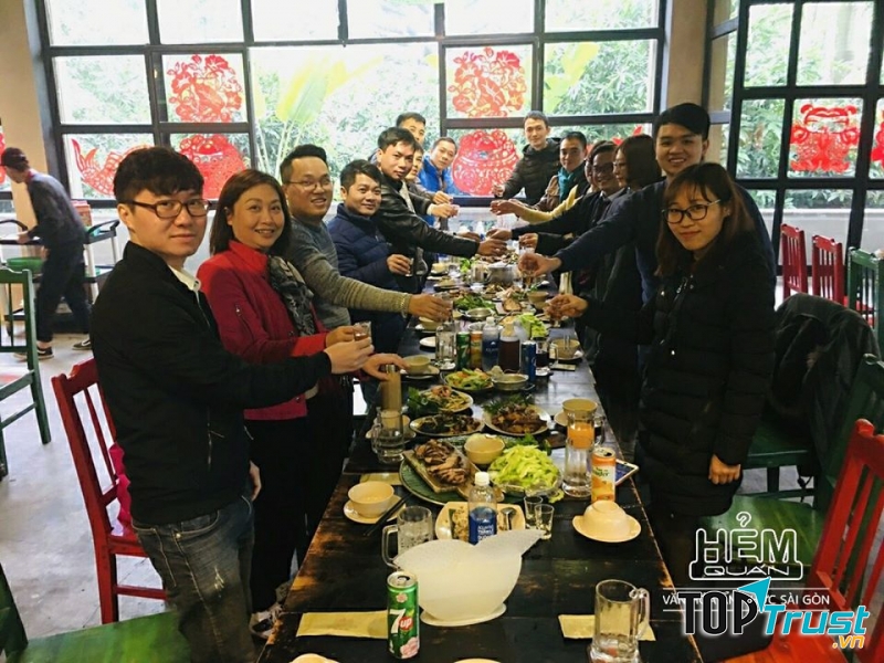 Chuỗi nhà hàng Hẻm Quán