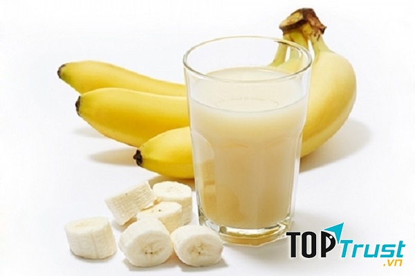 Kết hợp chuối chín cùng với sữa sẽ giúp tăng cường sức khỏe cho hệ xương của bạn