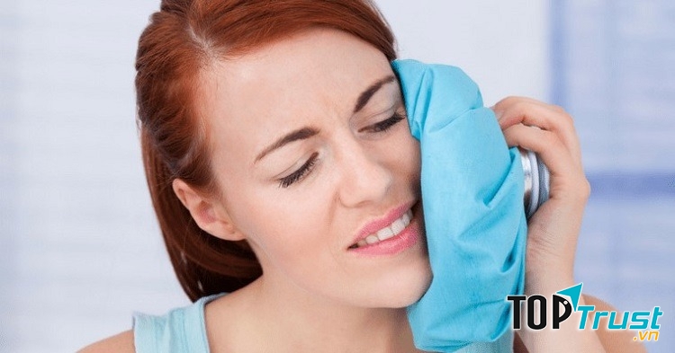 Chườm đá giúp giảm đau nhức răng
