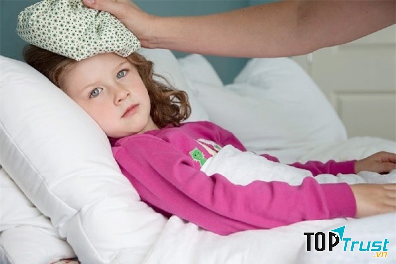 Tuyệt đối không chườm đá lạnh khi trẻ bị sốt