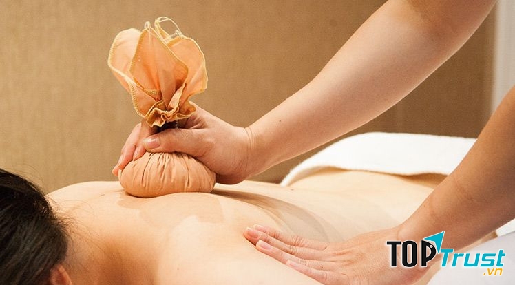 Chườm nóng bằng túi