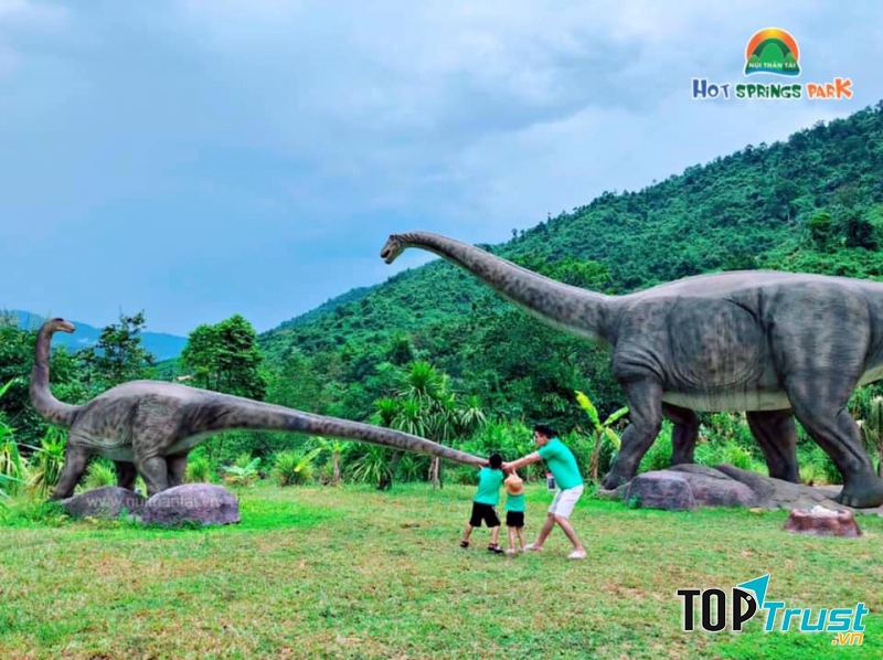 Chương trình khuyến mãi chào mừng 20/10 của Công viên suối khoáng Núi Thần Tài