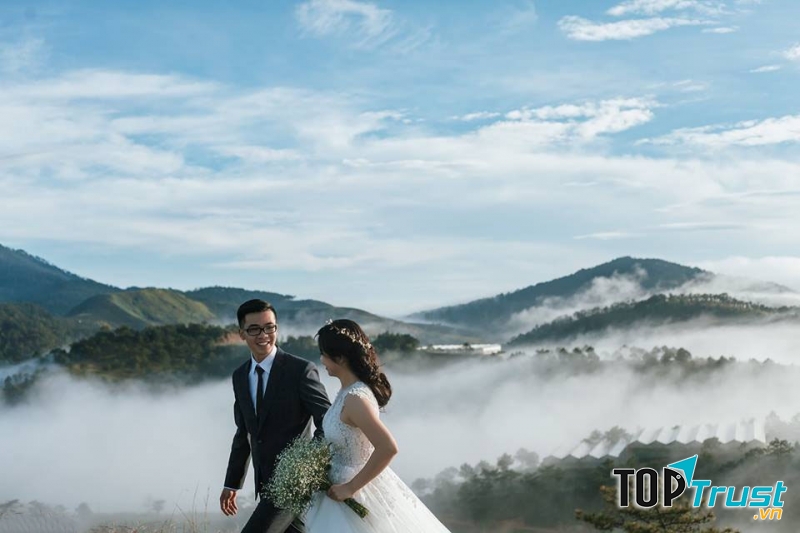 Chụp ảnh cưới ở Núi Quyết