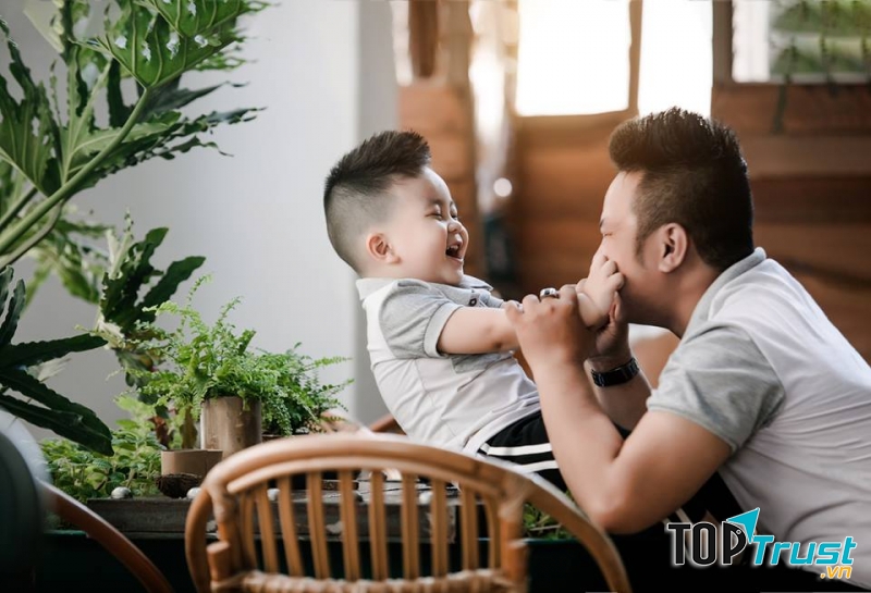 Khi chụp ảnh gia đình cùng Chụp ảnh gia đình – Nguyễn Quốc Dẫn, bạn sẽ không phải lo về chất lượng, không phải lo gia đình mình có tự nhiên hay không