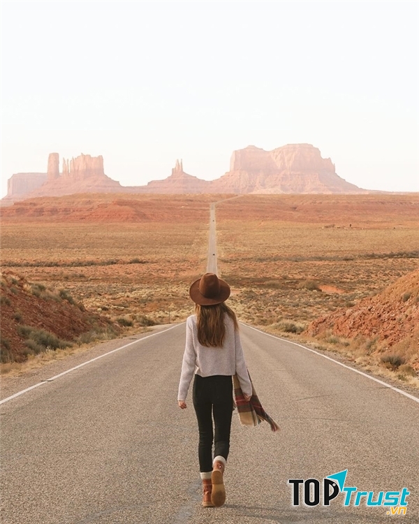 Tuổi trẻ là luôn tiến về phía trước