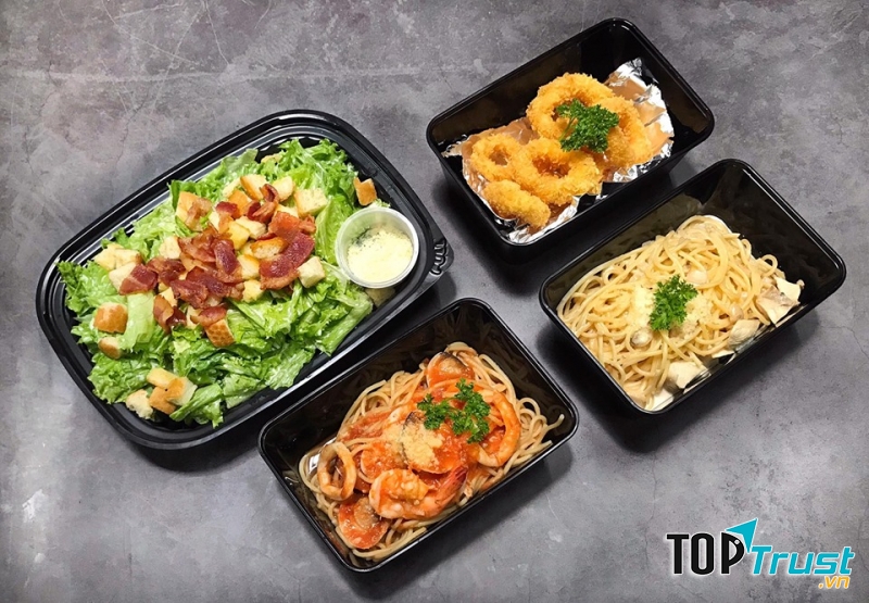 Các món truyền thống như mì Ý sốt cà chua, sốt kem cũng được đánh giá cao