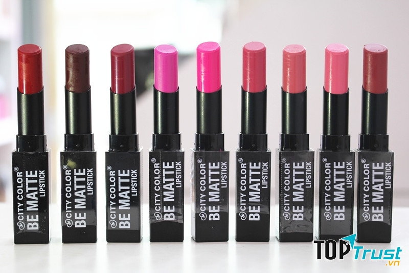 City Color Be Matte có mùi thơm dễ chịu và lên màu khá đẹp