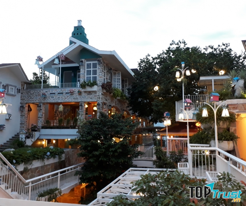 City Garden Café như một thành phố thu nhỏ