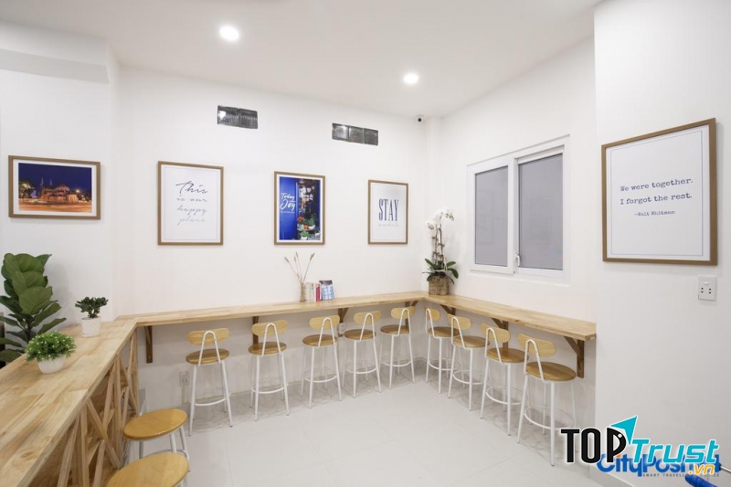 City Poshtel