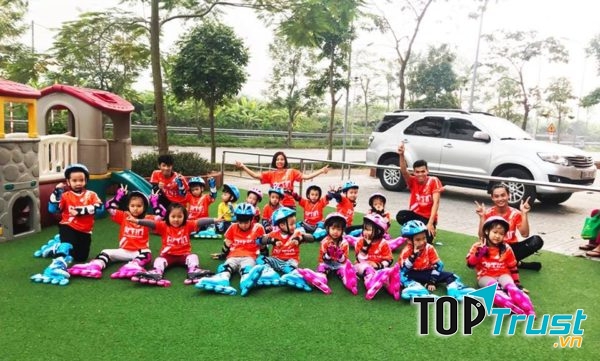 CLB Thế Giới Patin cam kết sau khi kết thúc khóa học, học viên sẽ đạt được 90-100% chương trình theo khóa.