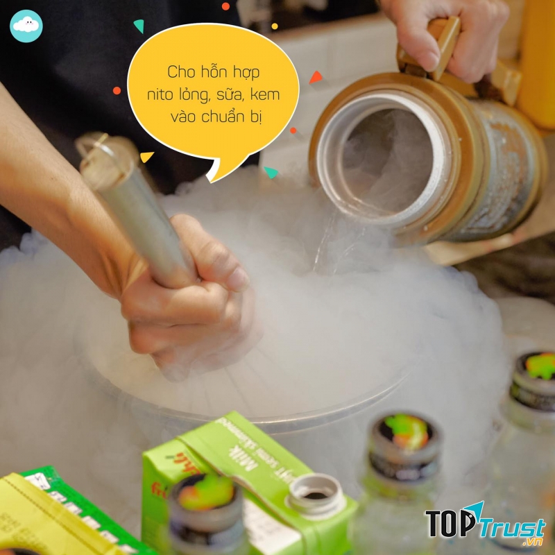 Cloudy Nitrogen Icecream & Drinks