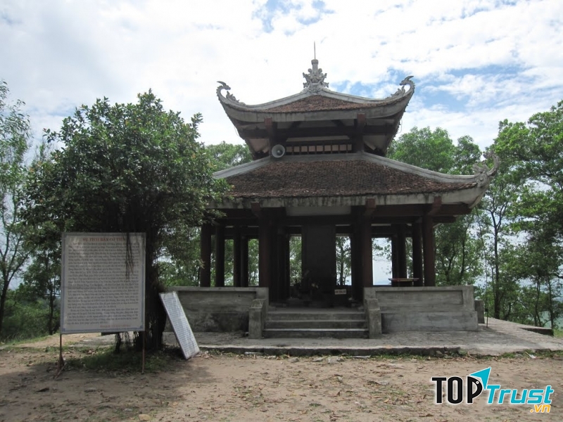 Am Bạch Vân - Bàn Cờ Tiên