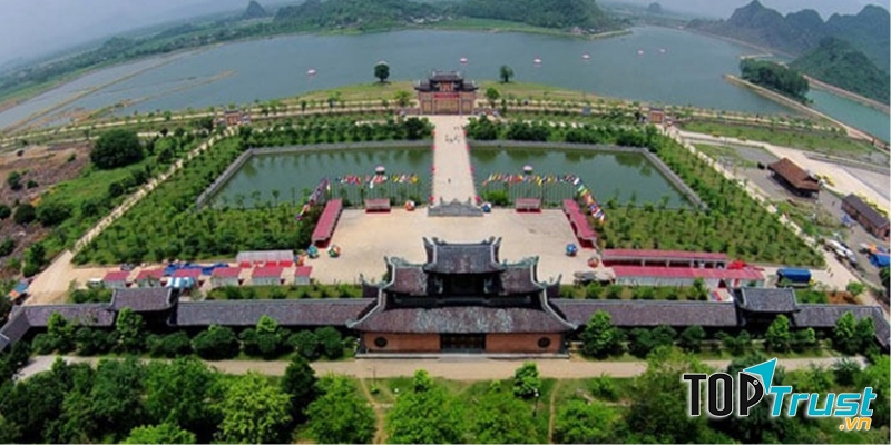 Cố đô Hoa Lư