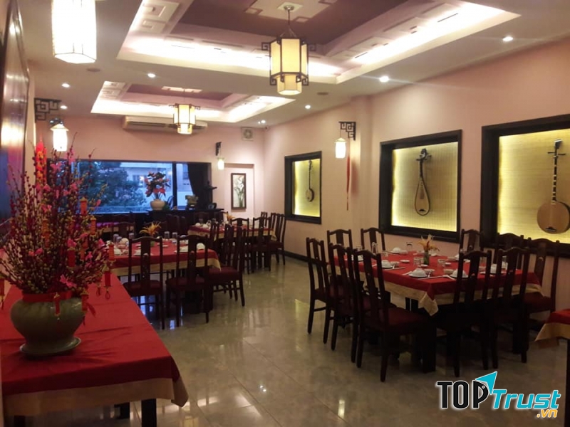 Không gian nhà hàng