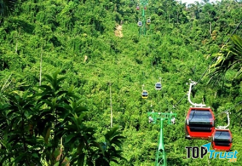 Hệ thống cáp treo núi Chứa Chan