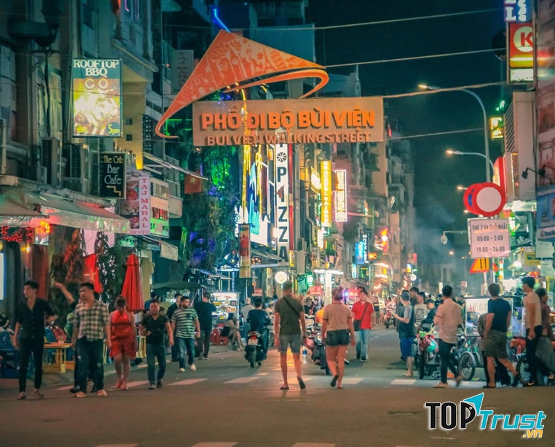 Môi trường làm việc tại Sài Gòn cũng chuyên nghiệp, hiện đại và thân thiện