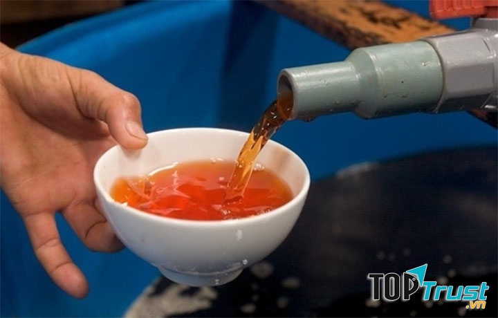 Nước mắm Phú Quốc có mùi thơm đặc trưng