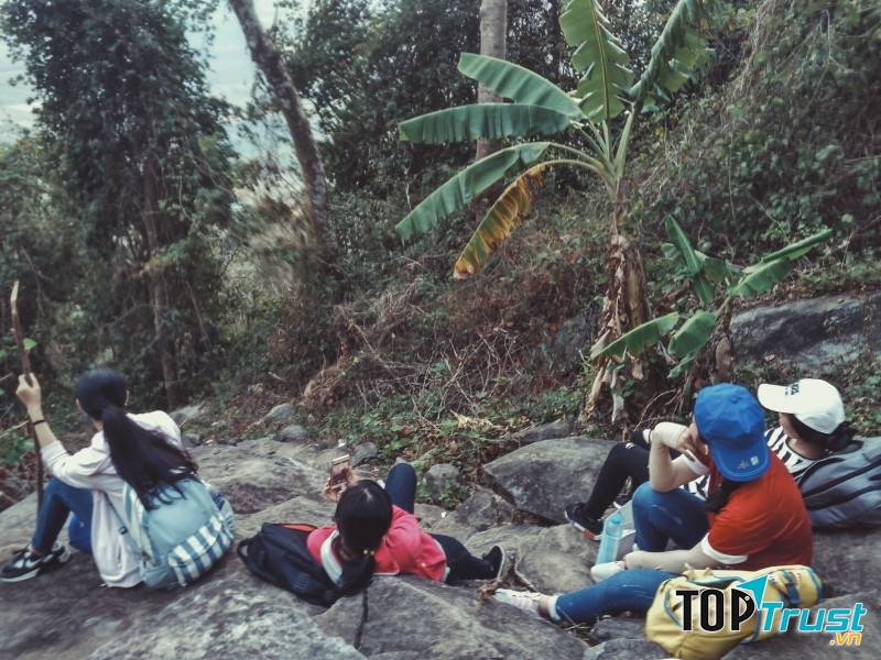 Đường cột điện thích hợp cho người lần đầu leo núi