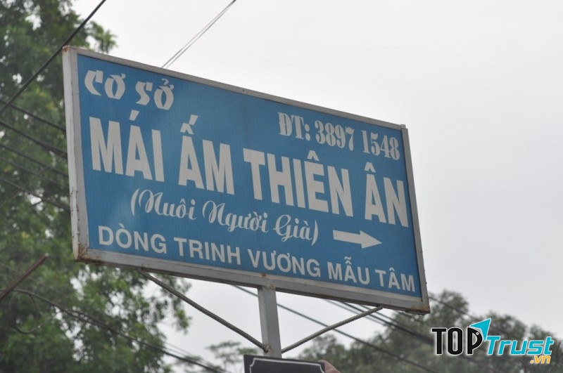 Mái Ấm Thiên Ân nằm sâu trong một ngõ cụt, vắng vẻ, cơ sở rộng rãi, sạch sẽ, khang trang.