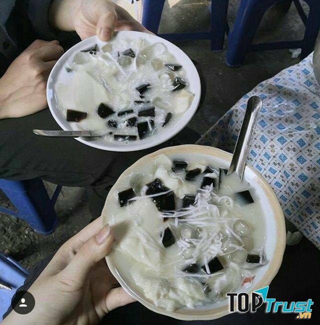 Cô Thuyết - Tào Phớ được rất nhiều khách hàng yêu thích và thường xuyên ủng hộ