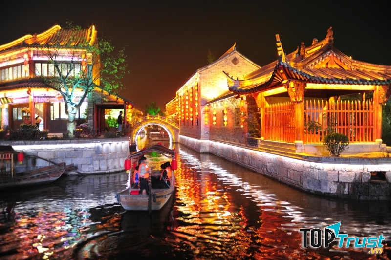 Cổ trấn Tây Đường khi đêm xuống
