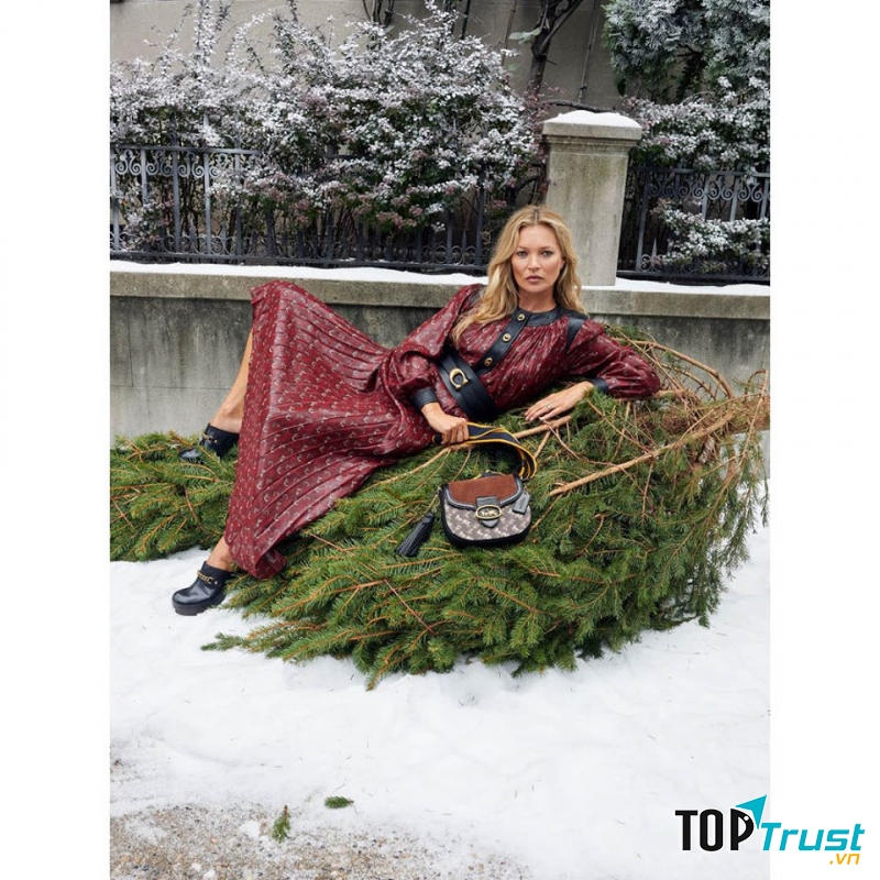 Sự kết hợp giữa sang chảnh và cá tính trong bộ trag phục của Coach.