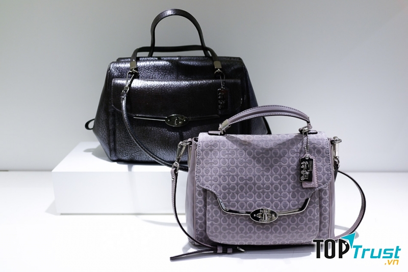 Chiếc túi xách thuộc thương hiệu Coach