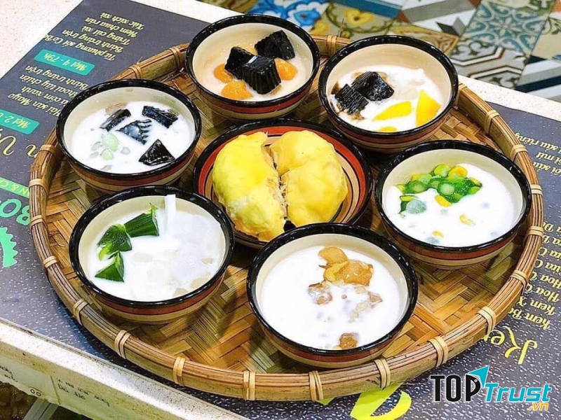 Mẹt chè 7 vị của CoBo - Sari Durian & Cakes